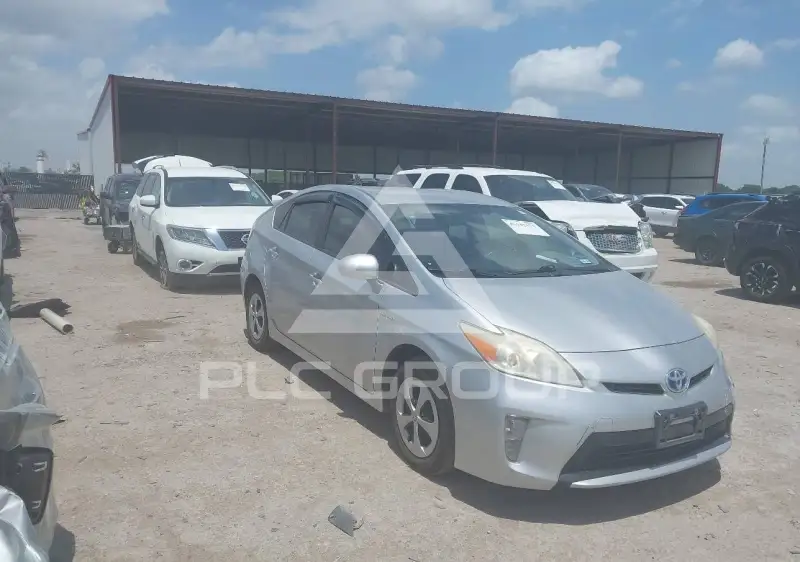 2013 Toyota PRIUS photo
