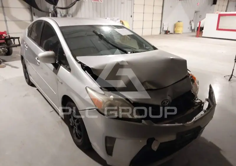 2013 Toyota PRIUS photo