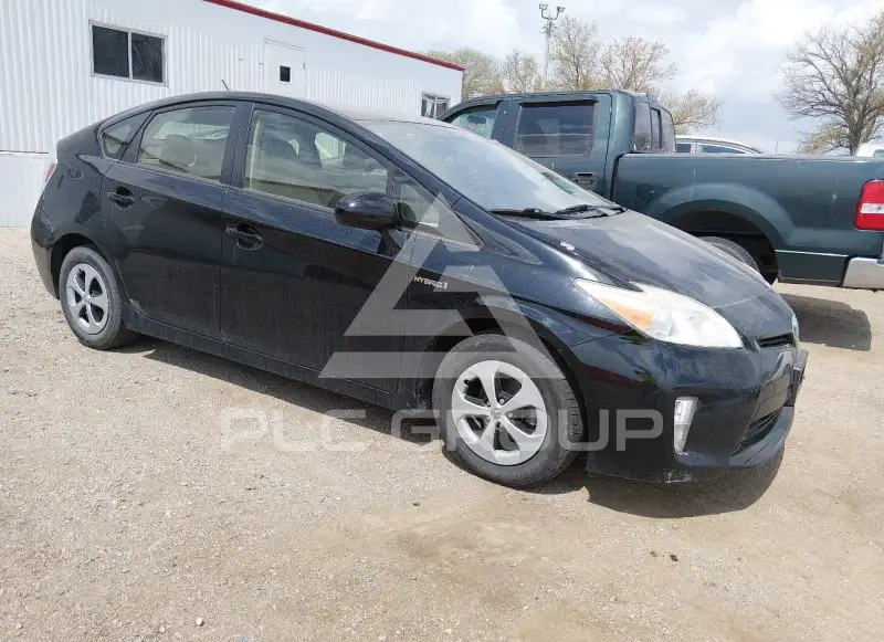 2013 Toyota PRIUS photo
