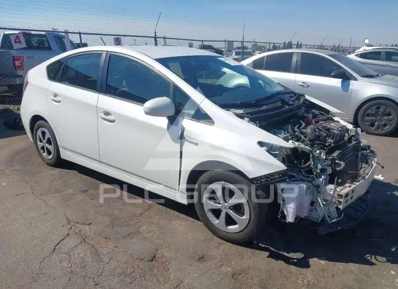 2013 Toyota PRIUS фото