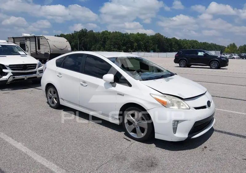 2013 Toyota PRIUS фото