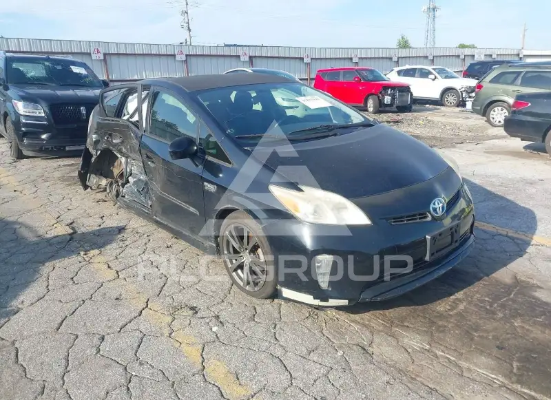 2013 Toyota PRIUS фото