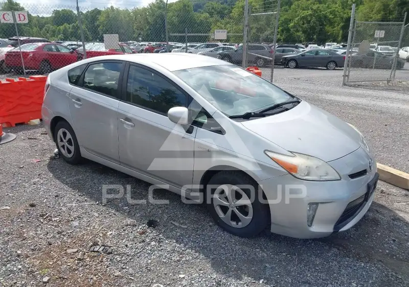 2013 Toyota PRIUS фото