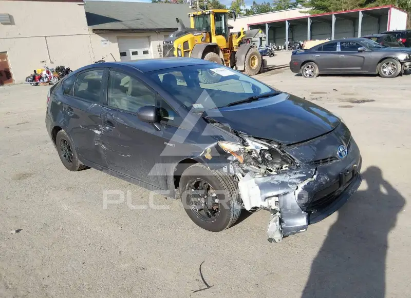 2013 Toyota PRIUS photo