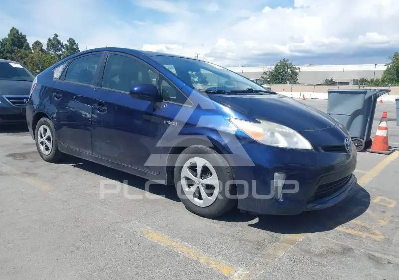 2013 Toyota PRIUS photo