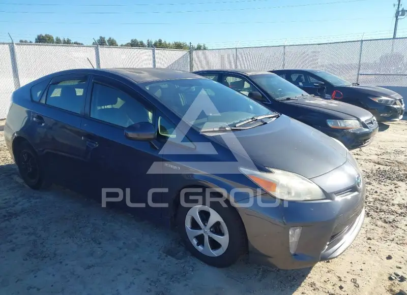 2013 Toyota PRIUS фото