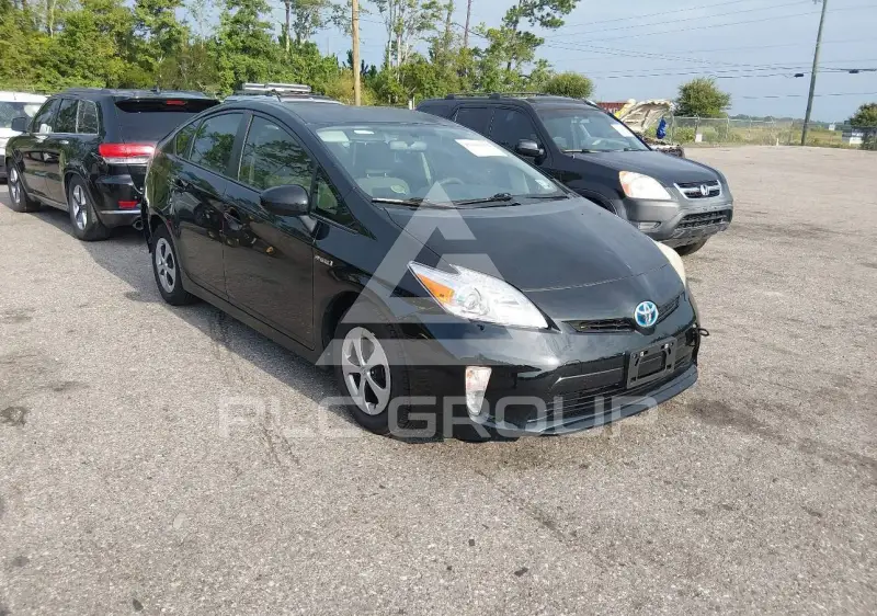 2013 Toyota PRIUS фото
