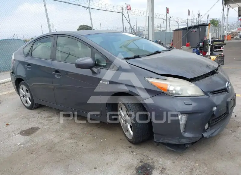 2013 Toyota PRIUS фото