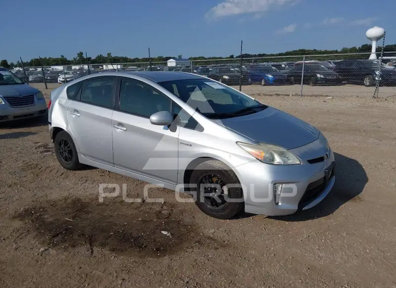 2013 Toyota PRIUS фото