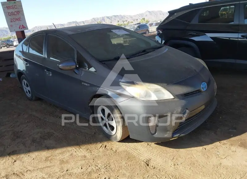 2013 Toyota PRIUS фото