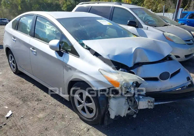 2013 Toyota PRIUS фото