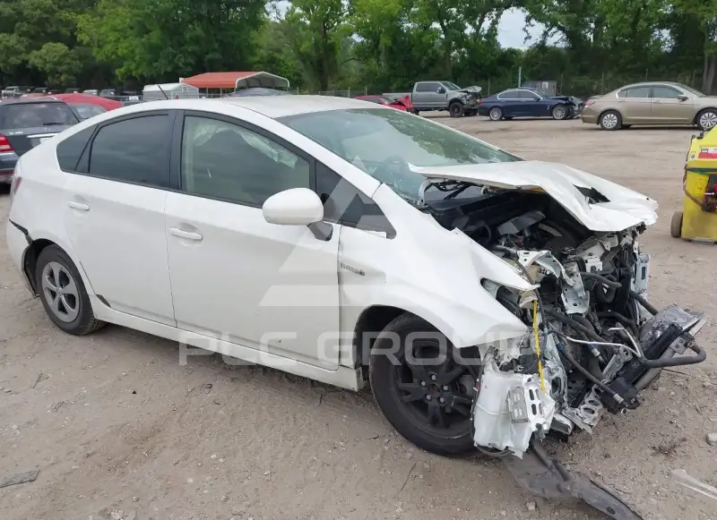 2013 Toyota PRIUS photo
