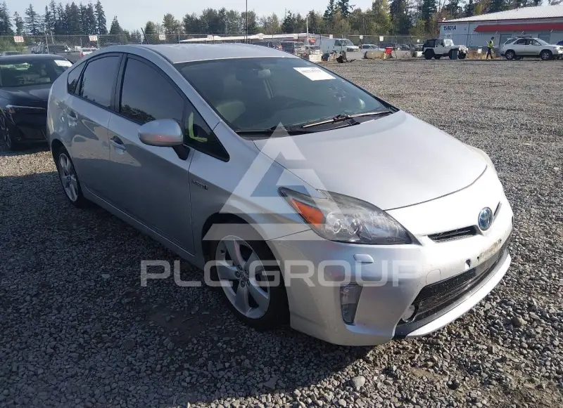 2013 Toyota PRIUS фото