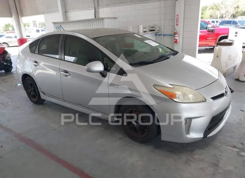 2013 Toyota PRIUS фото