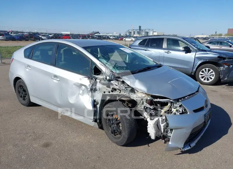 2013 Toyota PRIUS фото