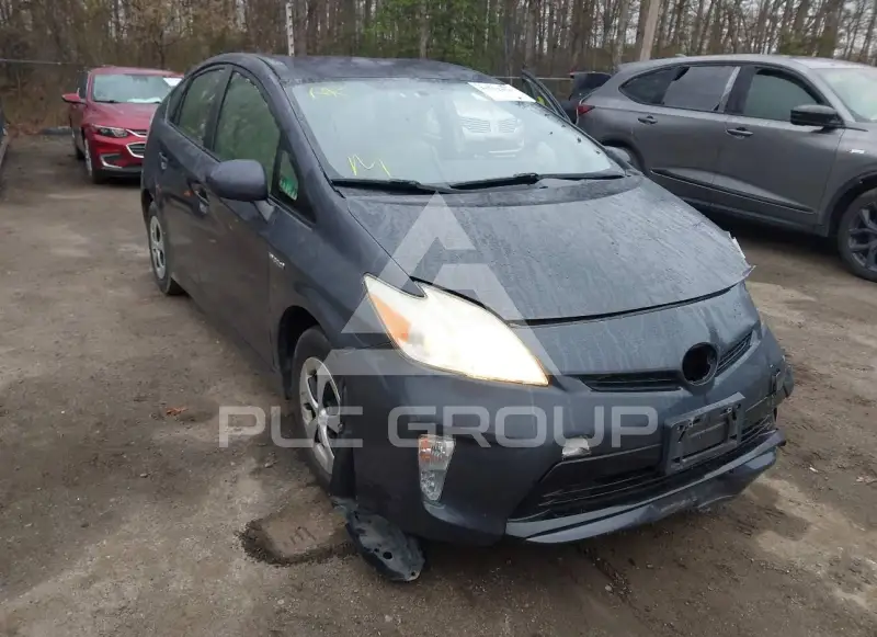2013 Toyota PRIUS photo