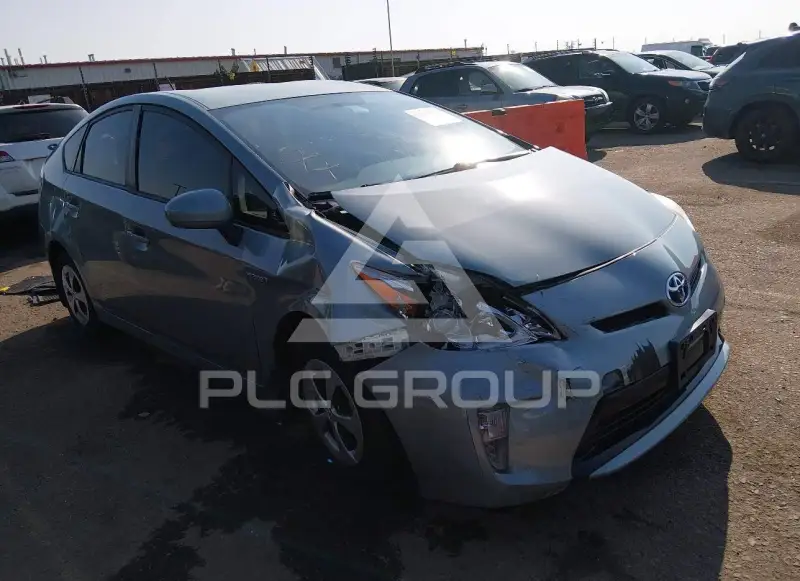2013 Toyota PRIUS фото