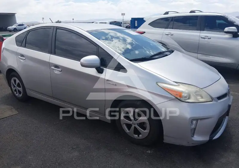 2013 Toyota PRIUS фото