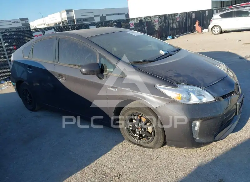 2013 Toyota PRIUS фото