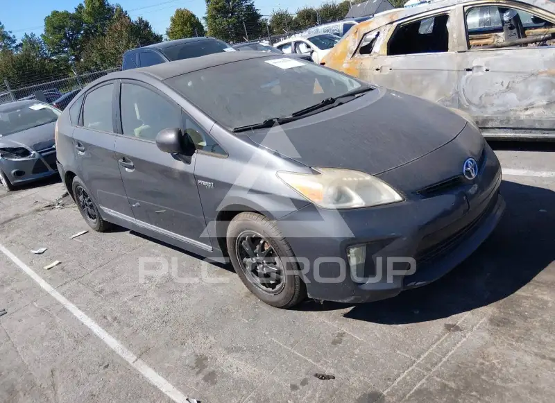 2013 Toyota PRIUS фото