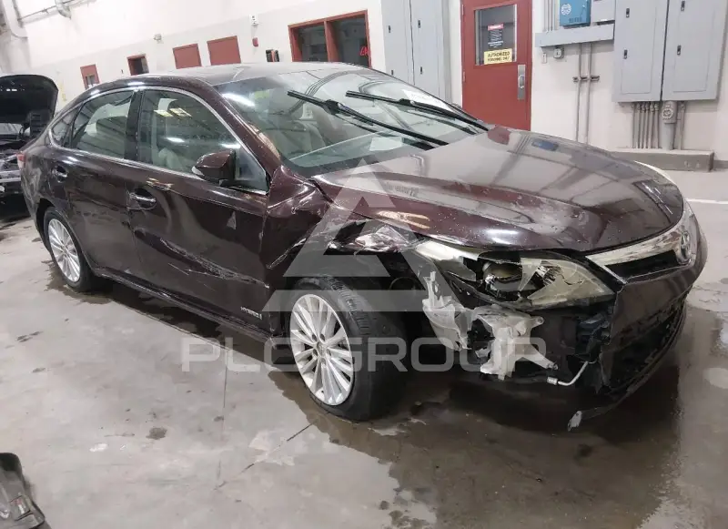 2013 Toyota AVALON фото
