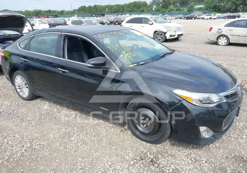 2013 Toyota AVALON фото