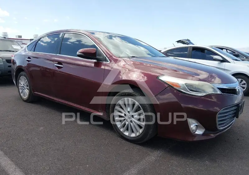 2013 Toyota AVALON photo