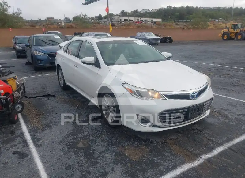 2013 Toyota AVALON photo