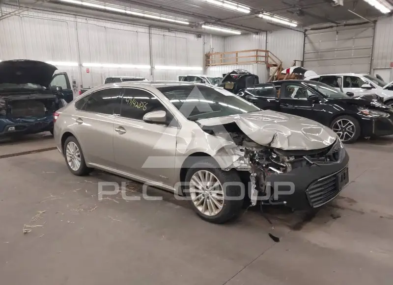 2013 Toyota AVALON фото