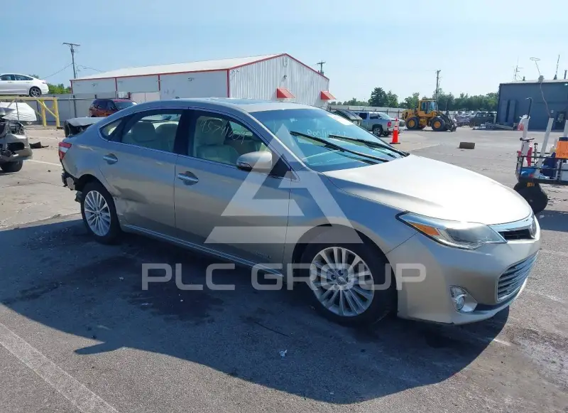 2013 Toyota AVALON фото