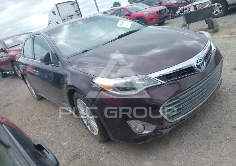 2013 Toyota AVALON фото