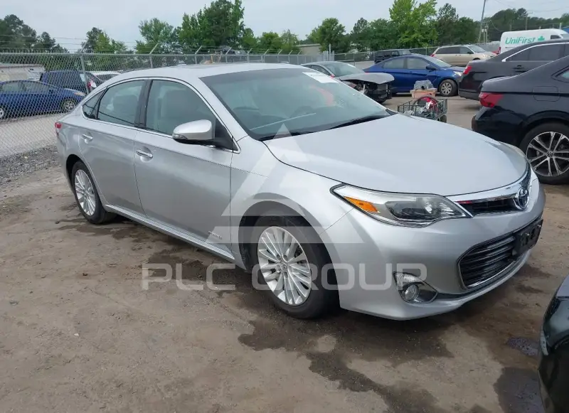 2013 Toyota AVALON фото