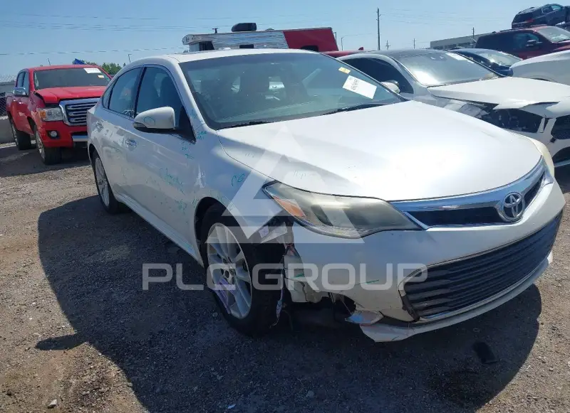 2013 Toyota AVALON фото