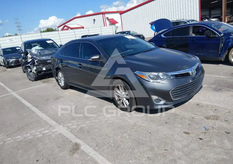 2013 Toyota AVALON фото