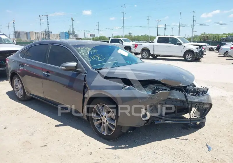 2013 Toyota AVALON photo