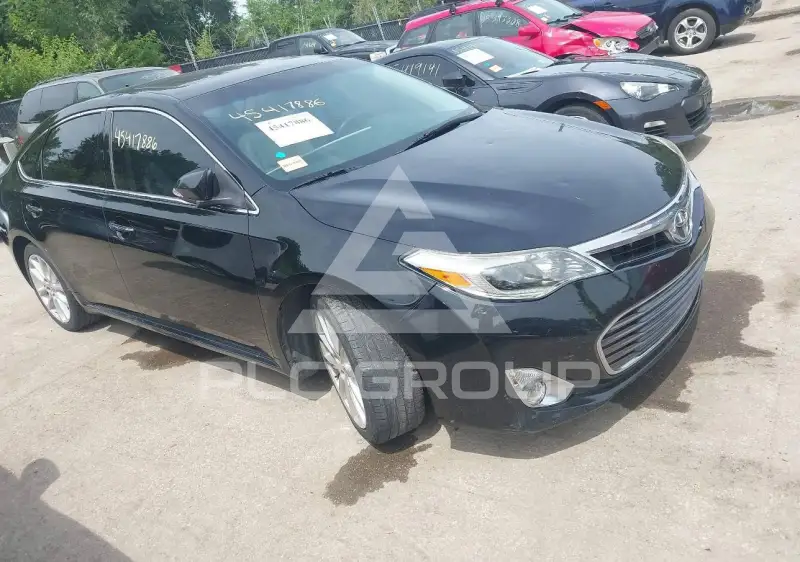 2013 Toyota AVALON фото