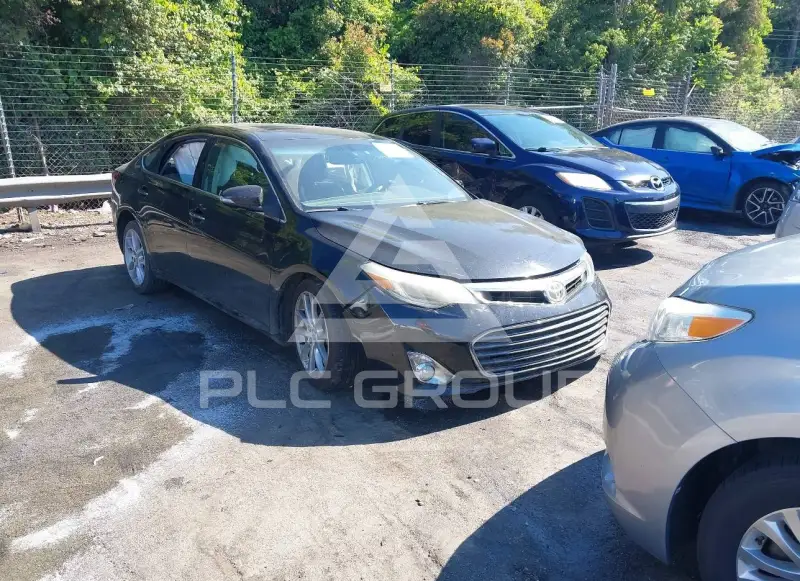 2013 Toyota AVALON photo