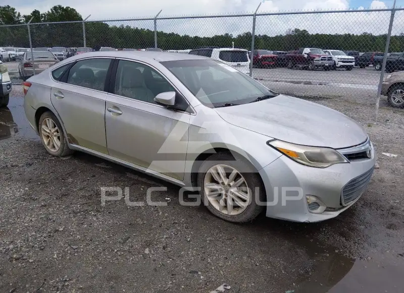2013 Toyota AVALON фото