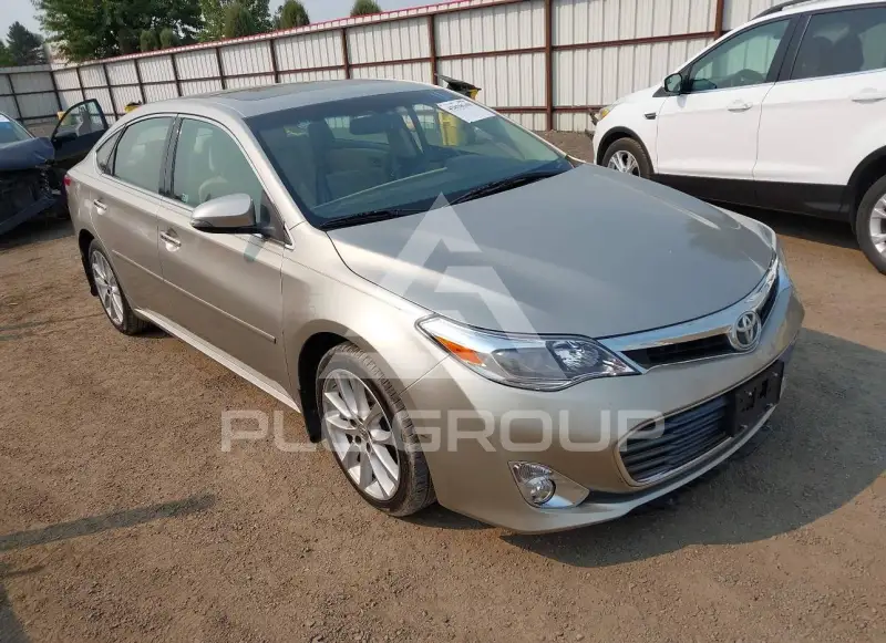 2013 Toyota AVALON фото