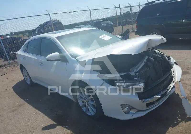 2013 Toyota AVALON фото