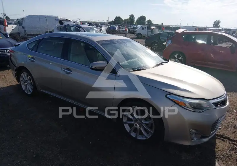 2013 Toyota AVALON фото