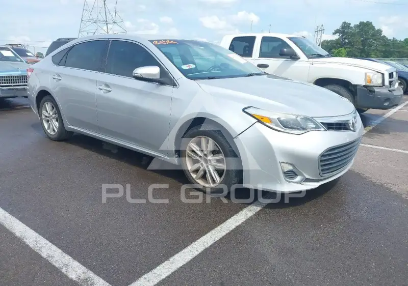 2013 Toyota AVALON фото