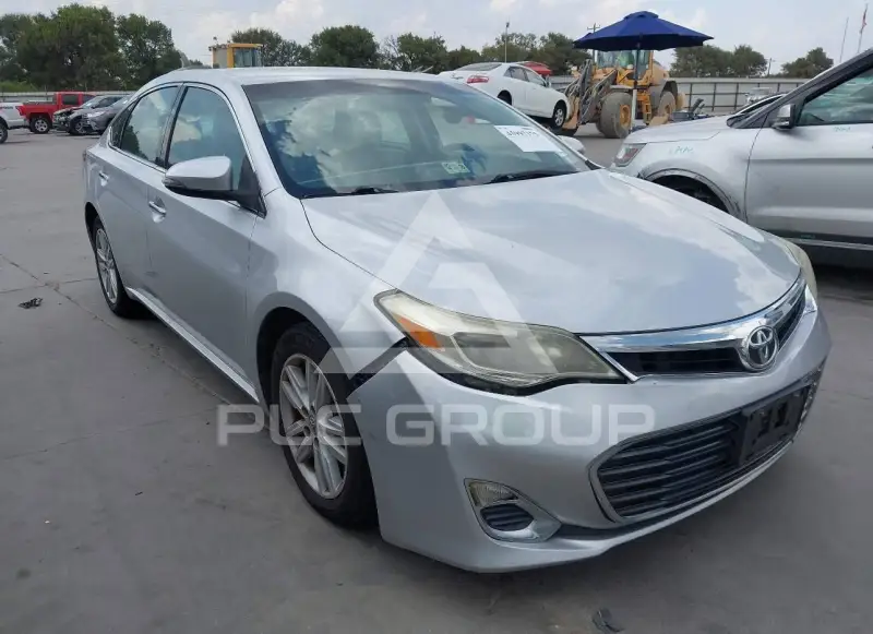 2013 Toyota AVALON фото