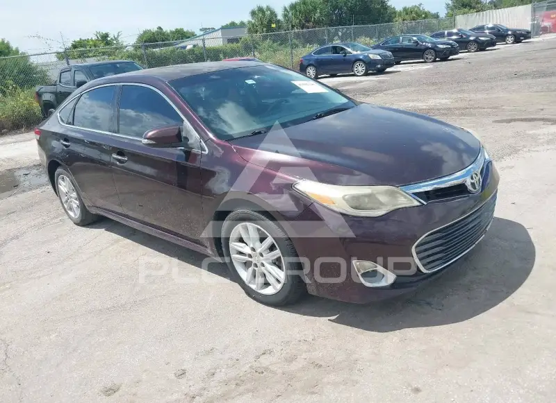 2013 Toyota AVALON фото