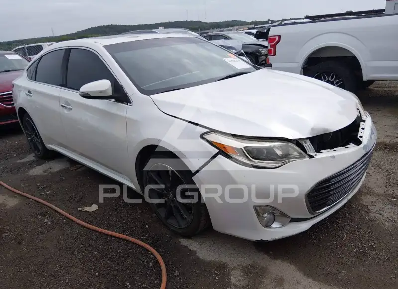 2013 Toyota AVALON photo
