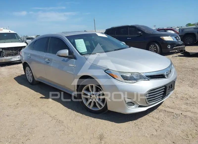 2013 Toyota AVALON фото