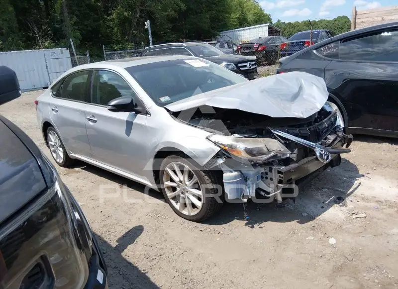 2013 Toyota AVALON фото