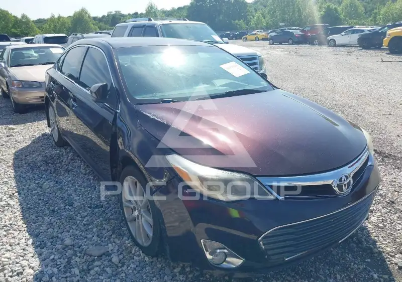 2013 Toyota AVALON photo