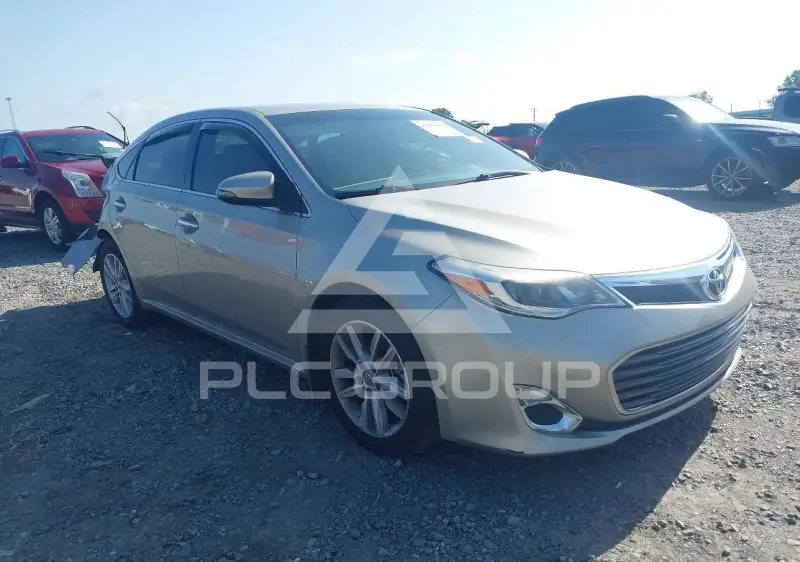 2013 Toyota AVALON photo