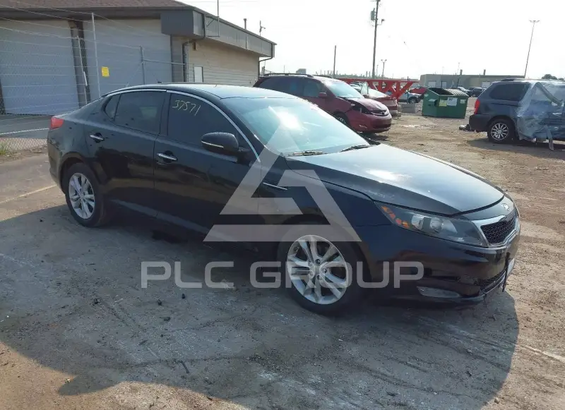 2013 KIA Optima photo